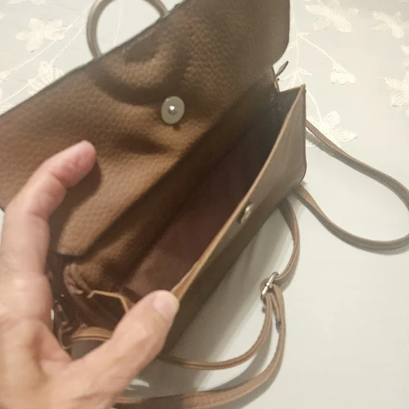 Bueno Brown Leather Crossbody Bag With Hand Strap - Picture 6 of 9